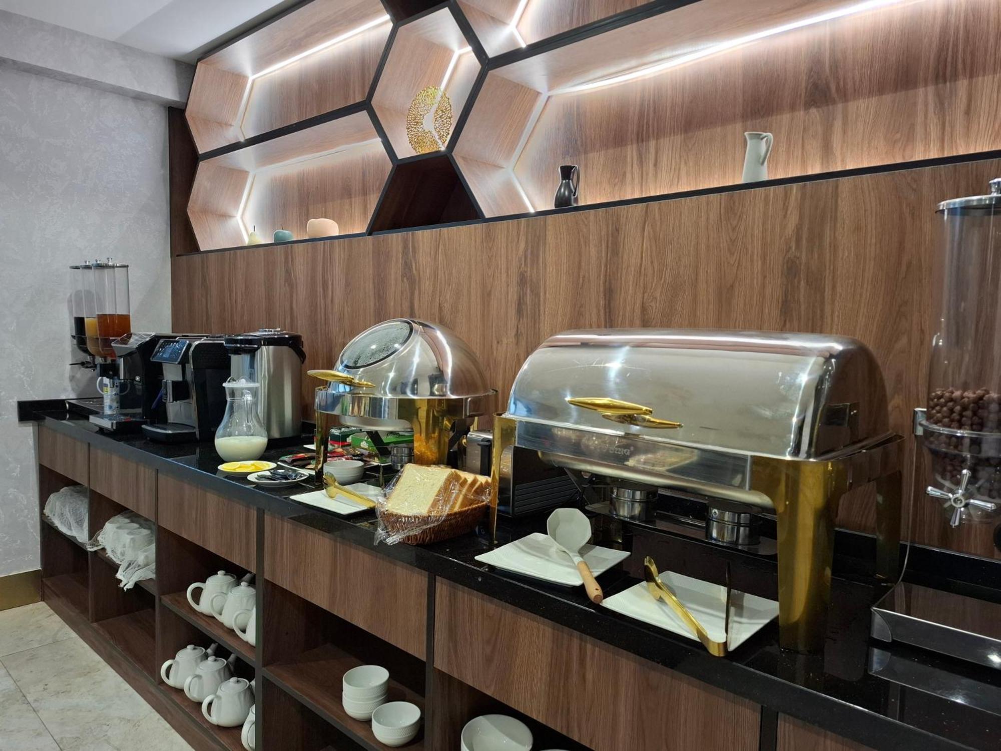 My Status Hotel Tashkent Ngoại thất bức ảnh