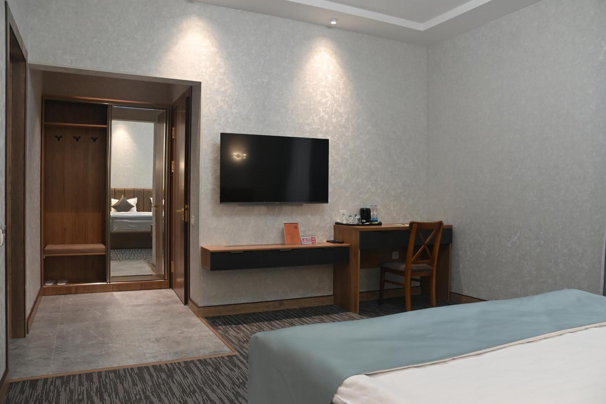 My Status Hotel Tashkent Ngoại thất bức ảnh